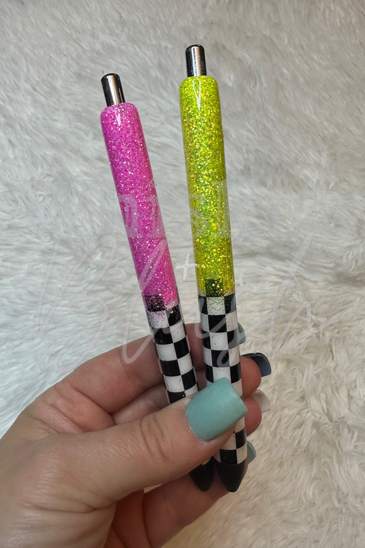 Checkered glitter pen