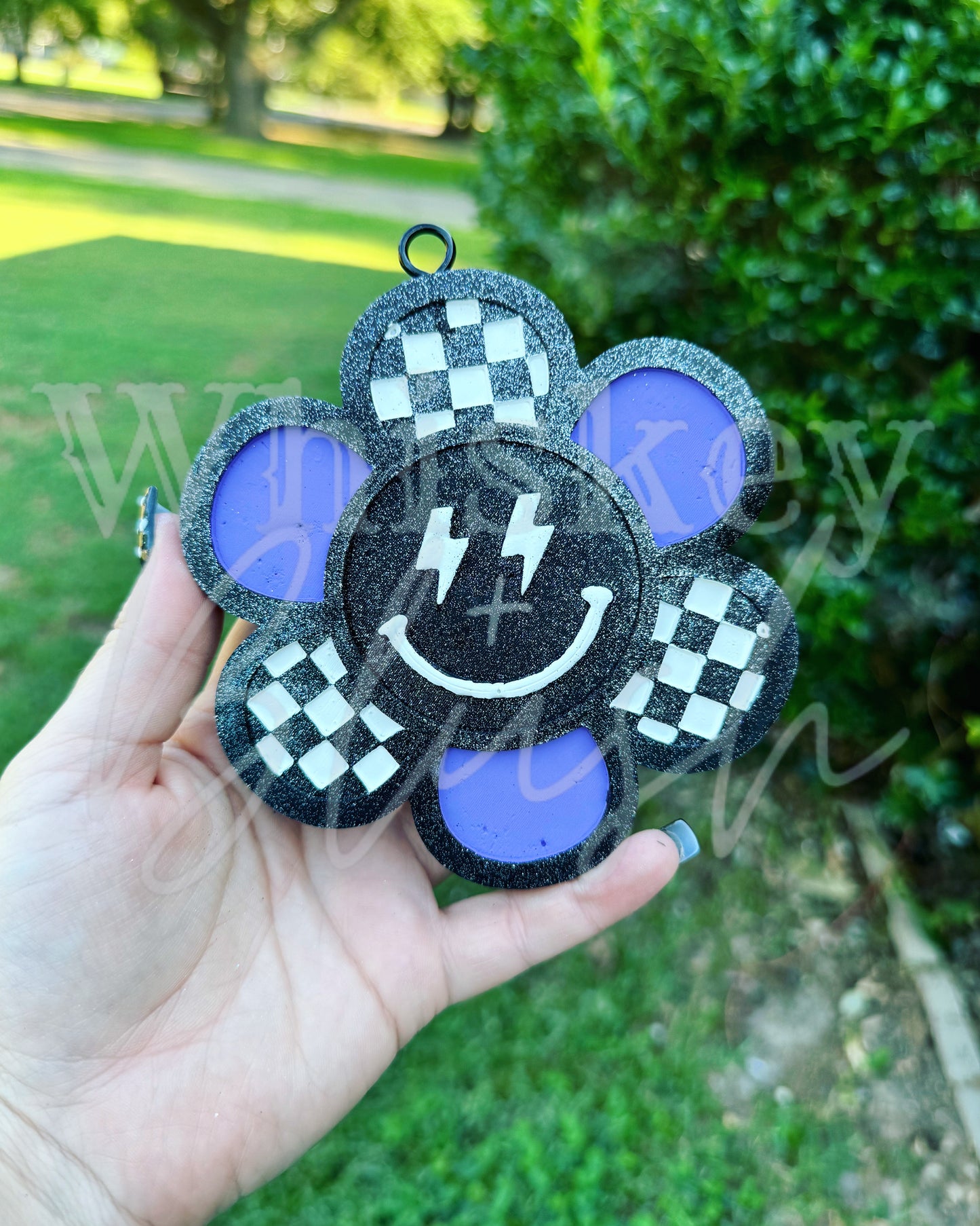 Checkered smiley flower freshie